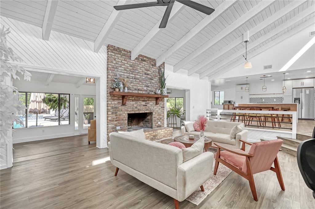 待售: $675,000 (4 贝兹, 2 浴室, 2594 平方英尺)