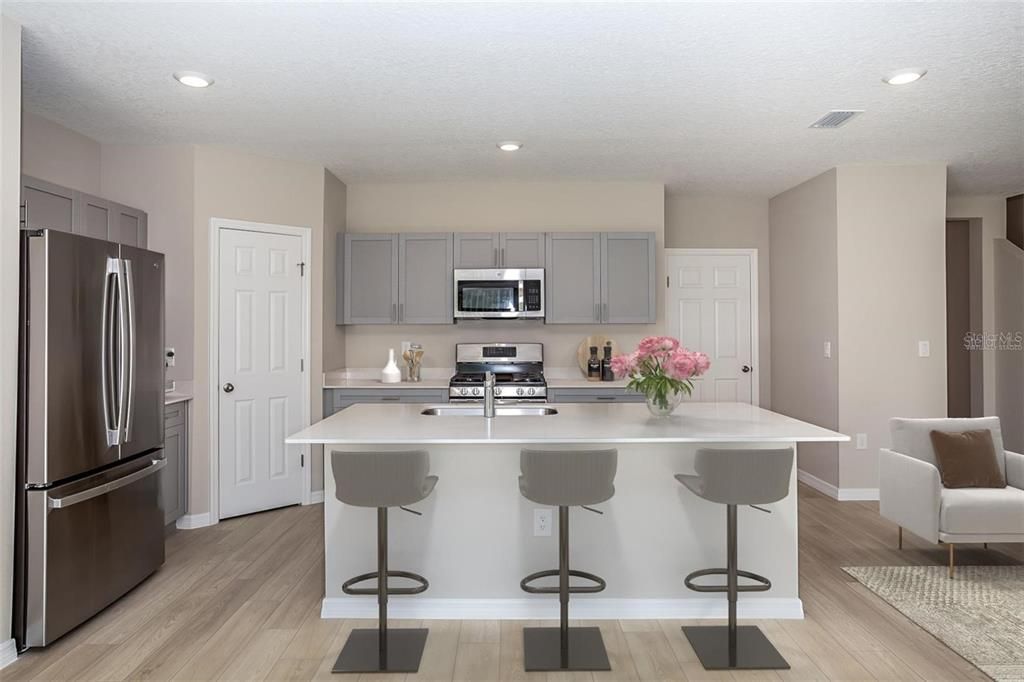 For Rent: $2,500 (4 beds, 2 baths, 2039 Square Feet)