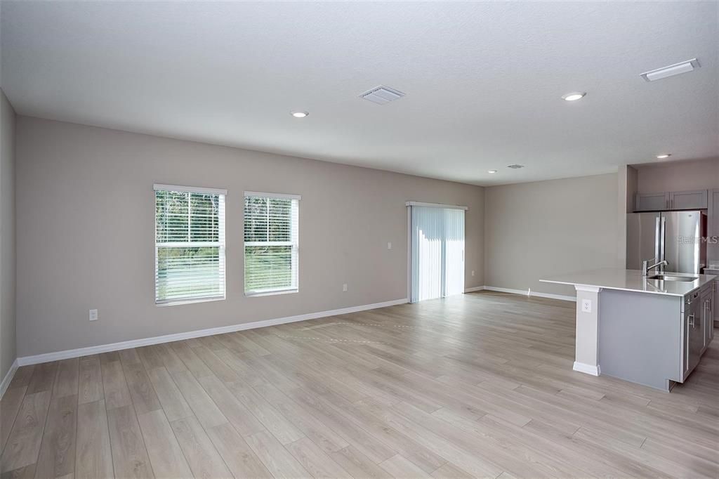 For Rent: $2,500 (4 beds, 2 baths, 2039 Square Feet)