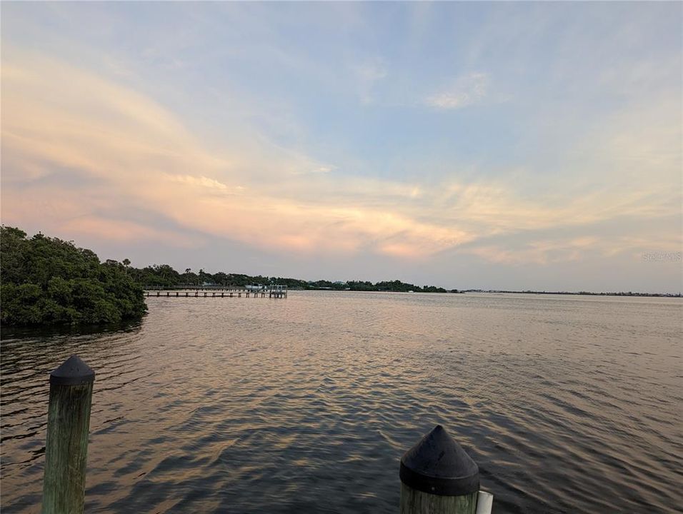 For Sale: $310,500 (3 beds, 2 baths, 1338 Square Feet)