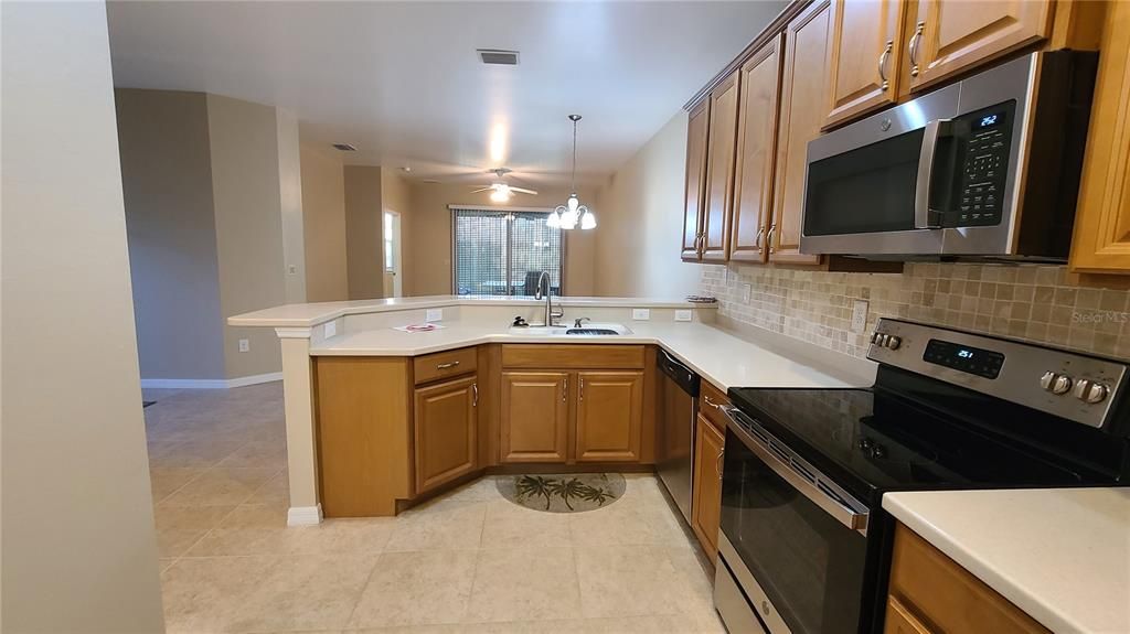 For Sale: $310,500 (3 beds, 2 baths, 1338 Square Feet)