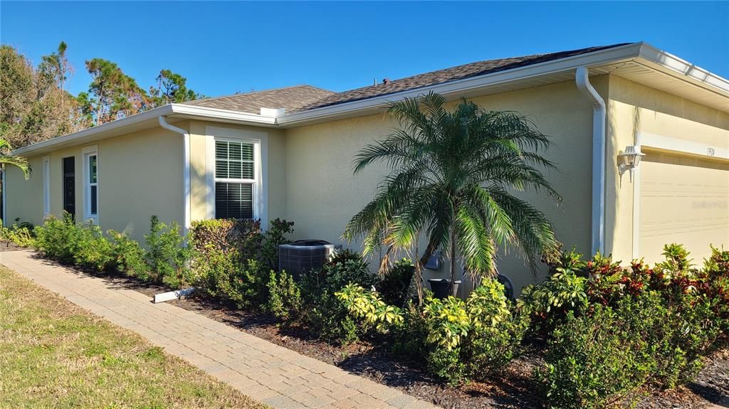 For Sale: $310,500 (3 beds, 2 baths, 1338 Square Feet)