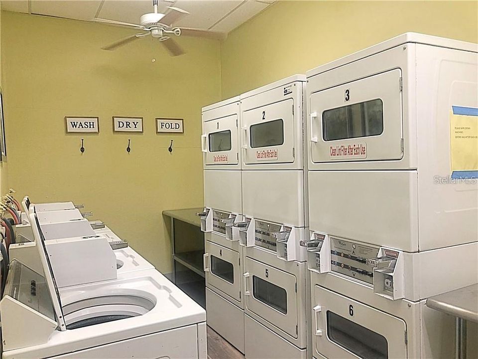 Activo con contrato: $3,150 (2 camas, 2 baños, 1240 Pies cuadrados)