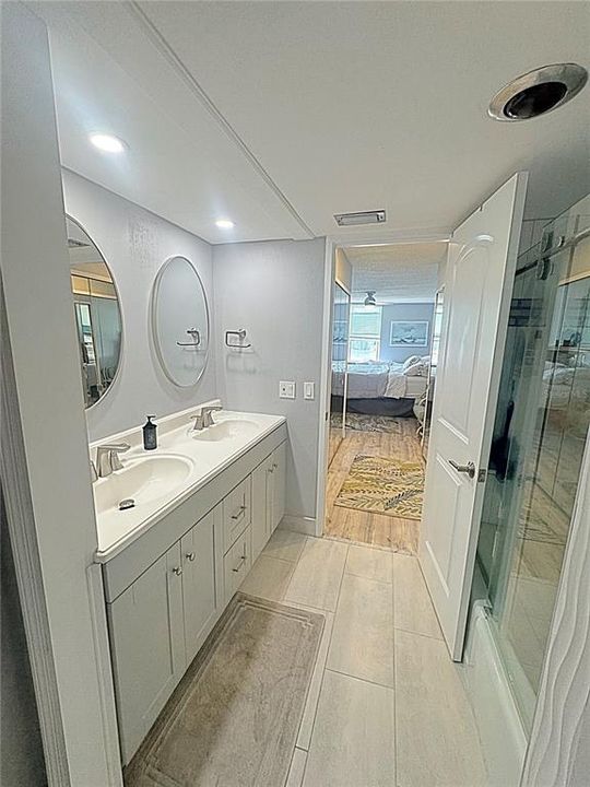 Activo con contrato: $3,150 (2 camas, 2 baños, 1240 Pies cuadrados)