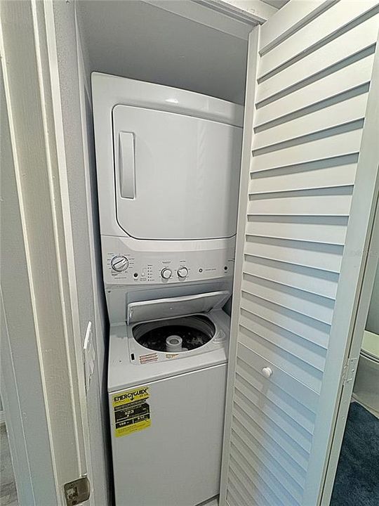 Activo con contrato: $3,150 (2 camas, 2 baños, 1240 Pies cuadrados)