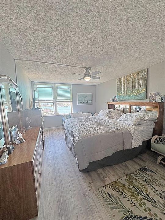 Activo con contrato: $3,150 (2 camas, 2 baños, 1240 Pies cuadrados)