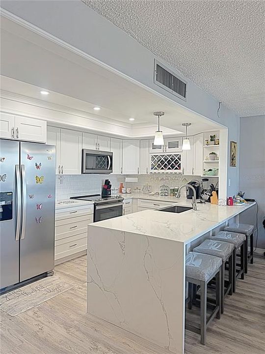 Activo con contrato: $3,150 (2 camas, 2 baños, 1240 Pies cuadrados)