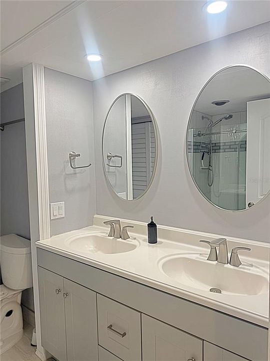 Activo con contrato: $3,150 (2 camas, 2 baños, 1240 Pies cuadrados)