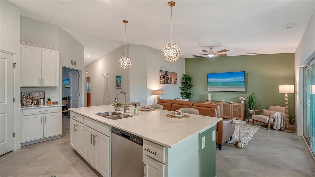 For Rent: $6,500 (2 beds, 2 baths, 1366 Square Feet)