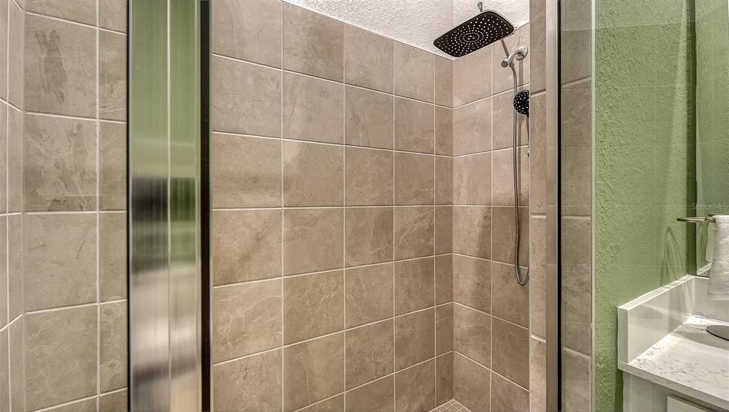 For Rent: $6,500 (2 beds, 2 baths, 1366 Square Feet)