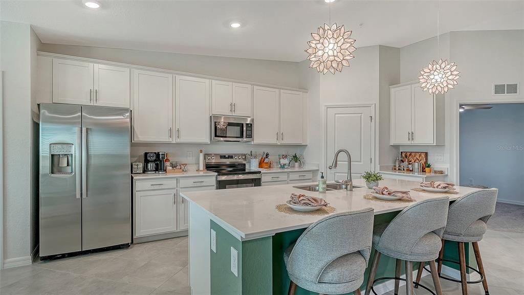 For Rent: $6,500 (2 beds, 2 baths, 1366 Square Feet)