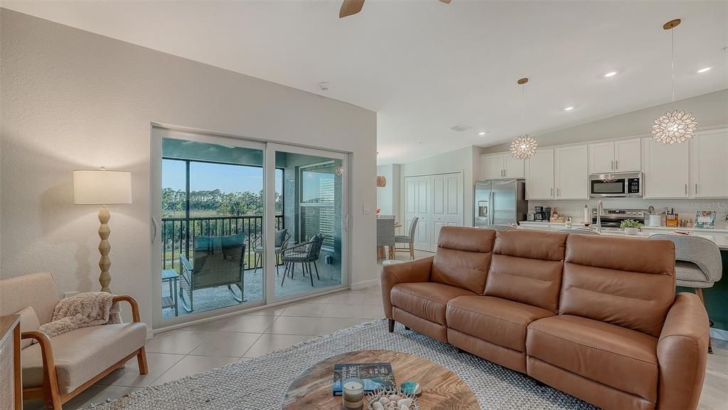 For Rent: $6,500 (2 beds, 2 baths, 1366 Square Feet)