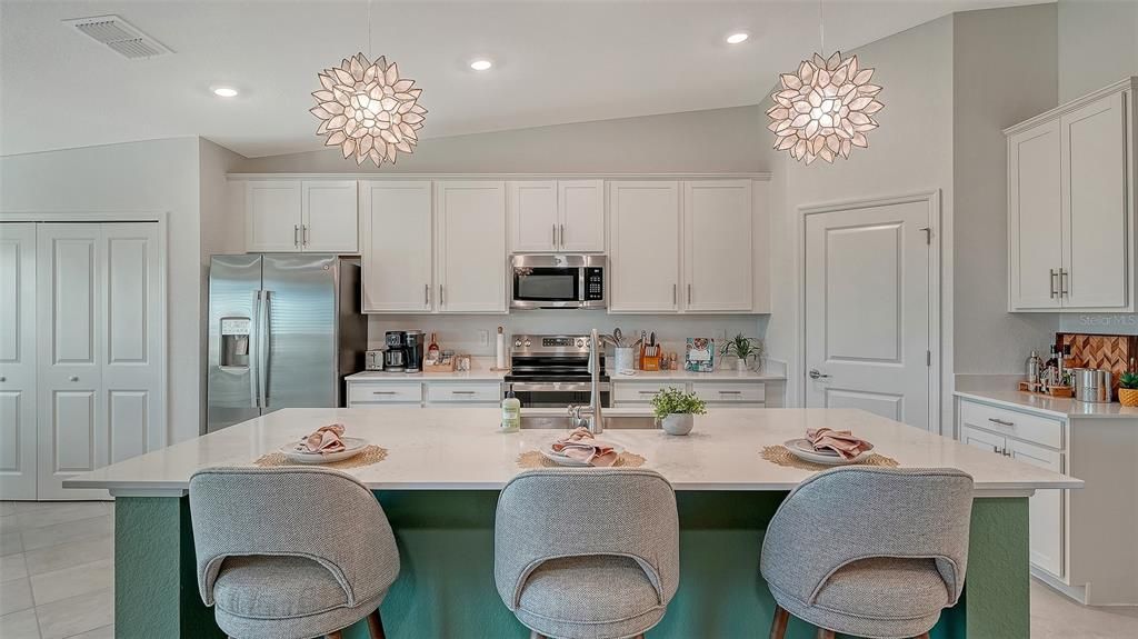 For Rent: $6,500 (2 beds, 2 baths, 1366 Square Feet)