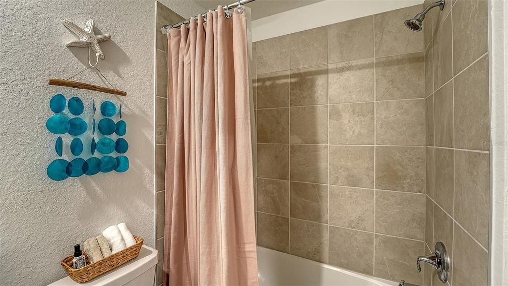 For Rent: $6,500 (2 beds, 2 baths, 1366 Square Feet)