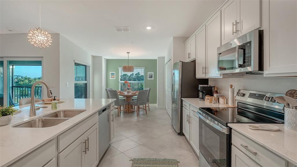 For Rent: $6,500 (2 beds, 2 baths, 1366 Square Feet)