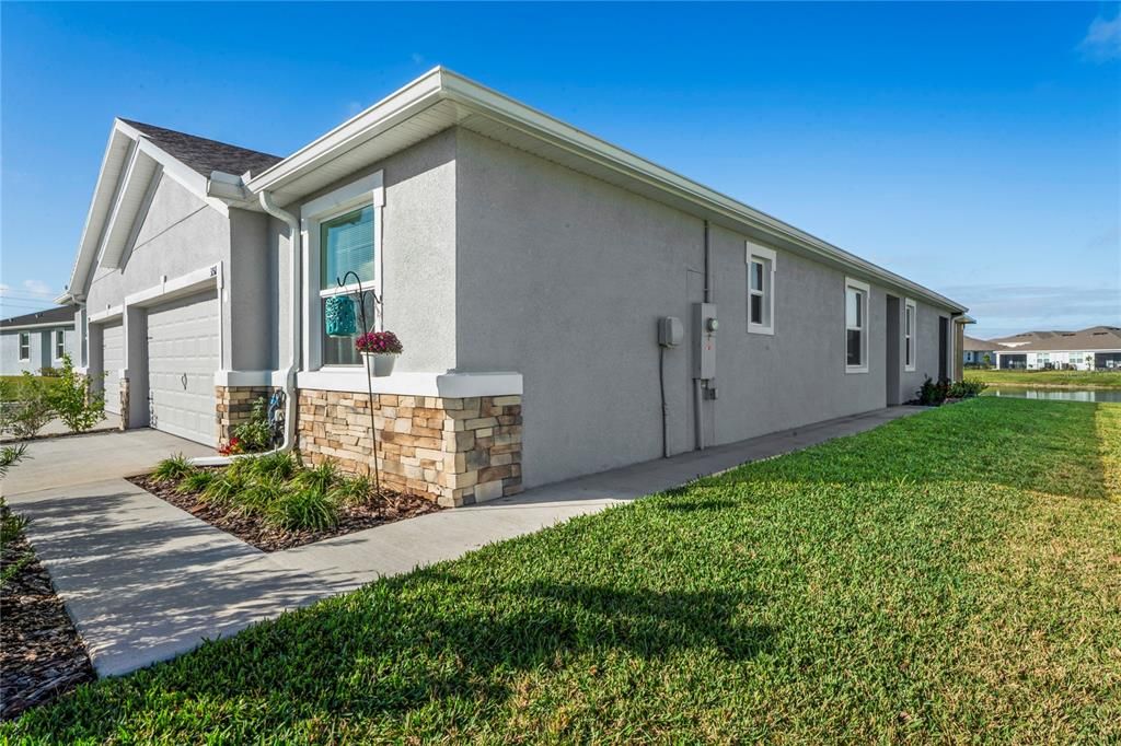 For Sale: $355,000 (3 beds, 2 baths, 1565 Square Feet)