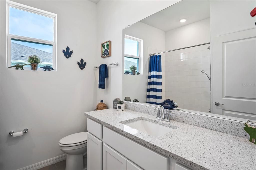 For Sale: $355,000 (3 beds, 2 baths, 1565 Square Feet)