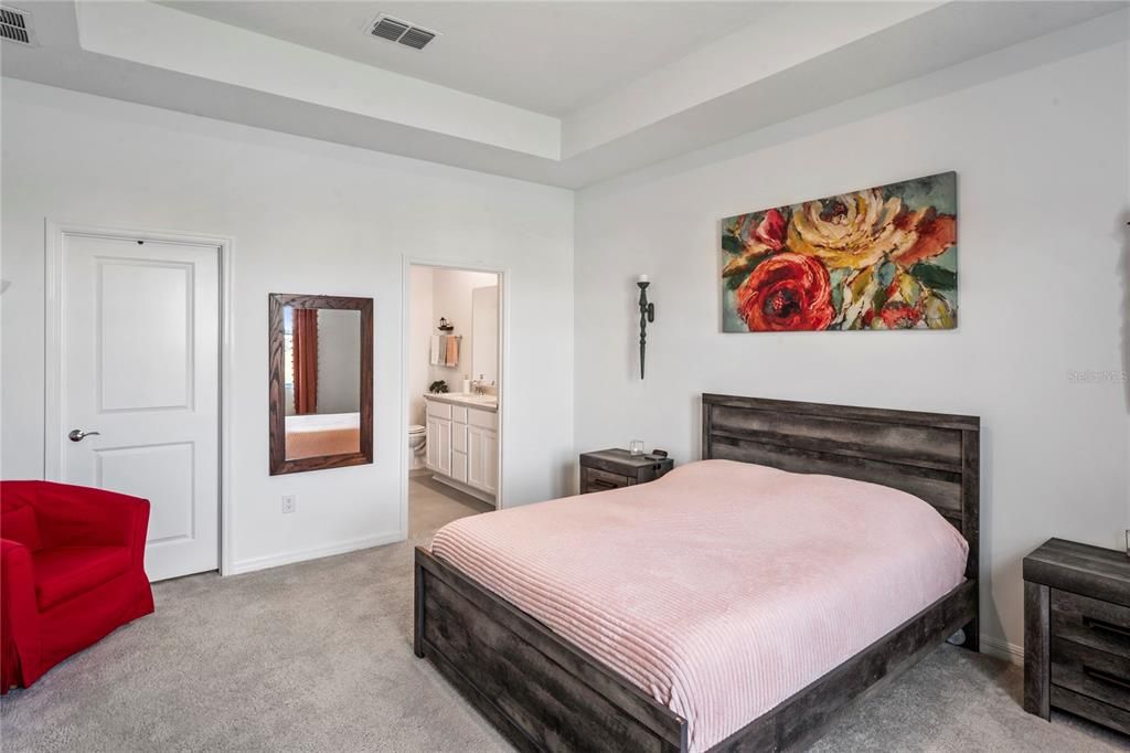 For Sale: $355,000 (3 beds, 2 baths, 1565 Square Feet)