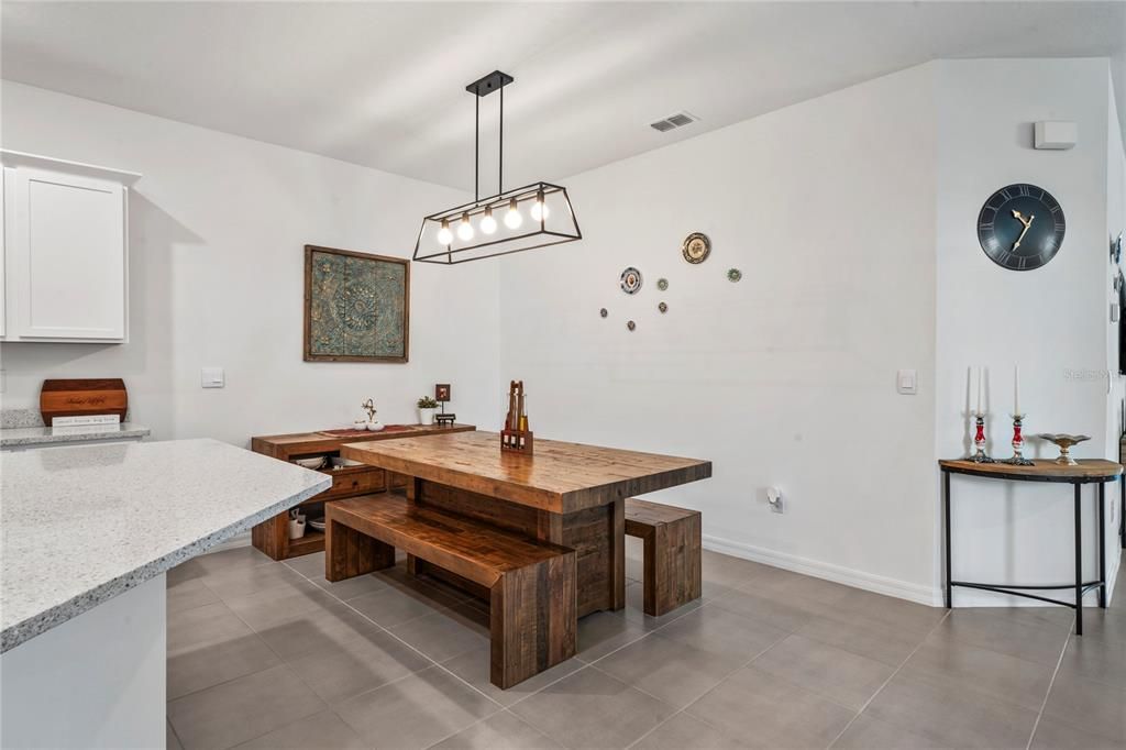 For Sale: $355,000 (3 beds, 2 baths, 1565 Square Feet)