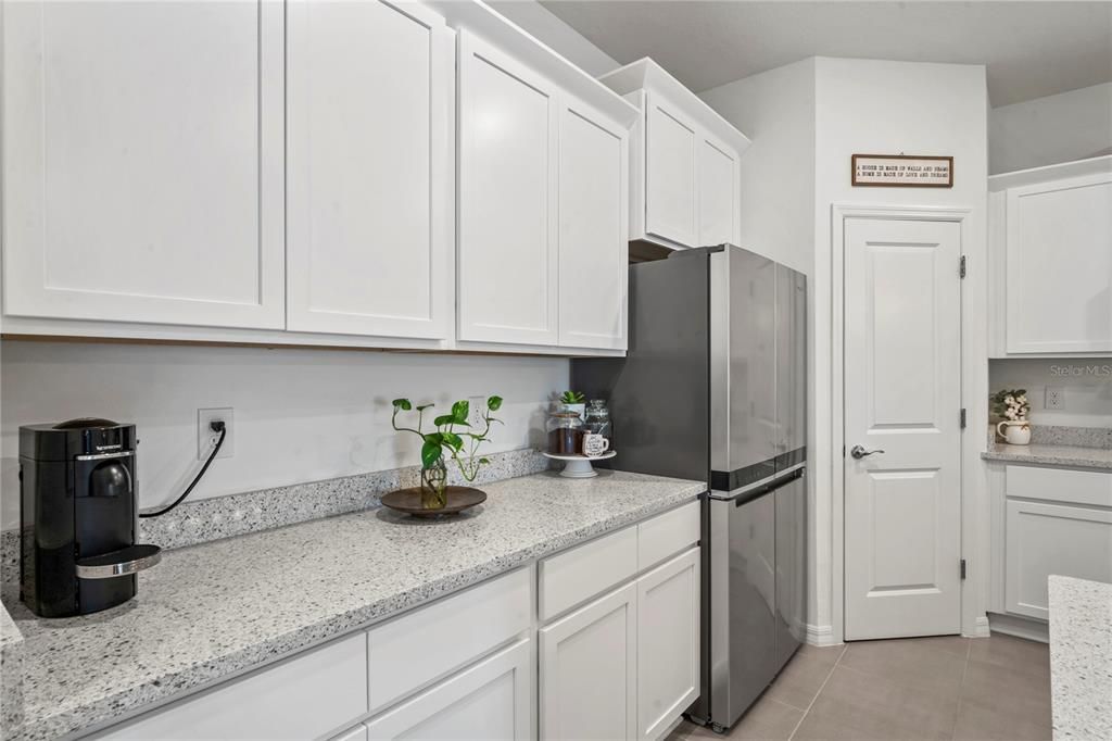 For Sale: $355,000 (3 beds, 2 baths, 1565 Square Feet)