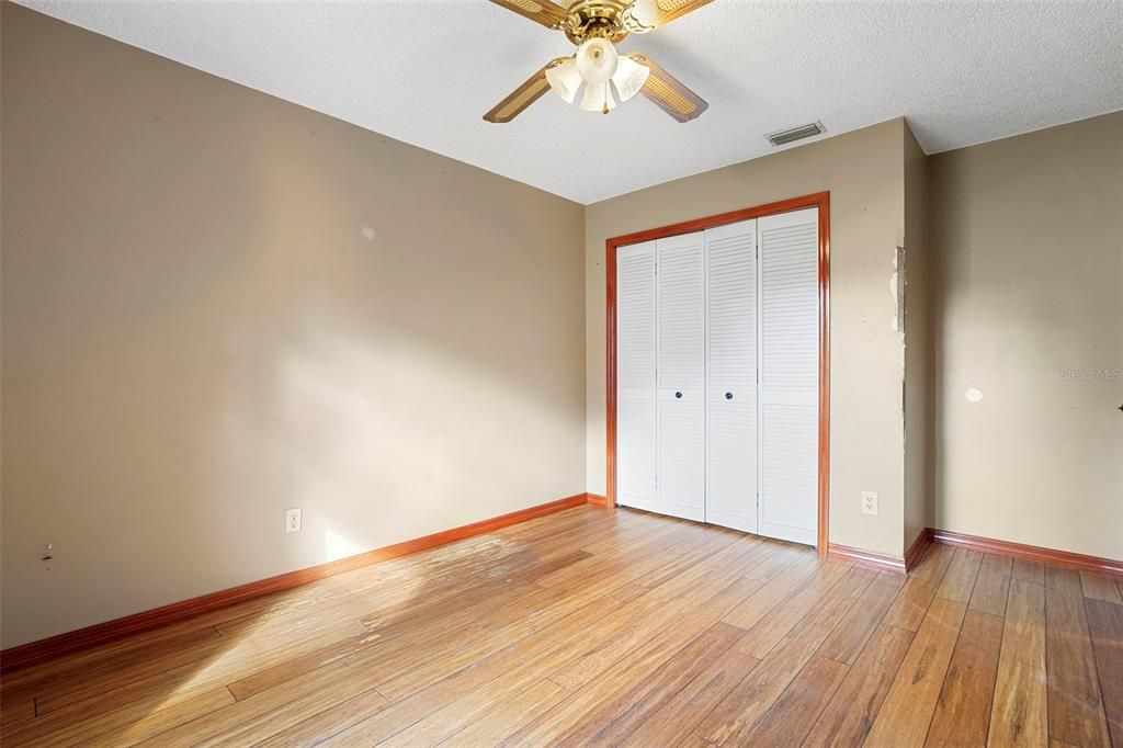 For Sale: $280,000 (3 beds, 2 baths, 1615 Square Feet)