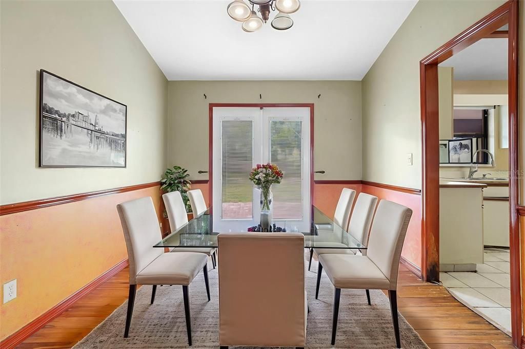 For Sale: $280,000 (3 beds, 2 baths, 1615 Square Feet)