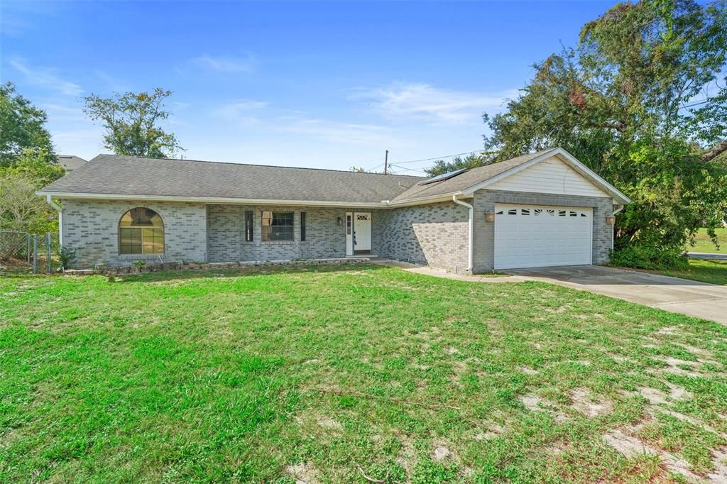 For Sale: $280,000 (3 beds, 2 baths, 1615 Square Feet)