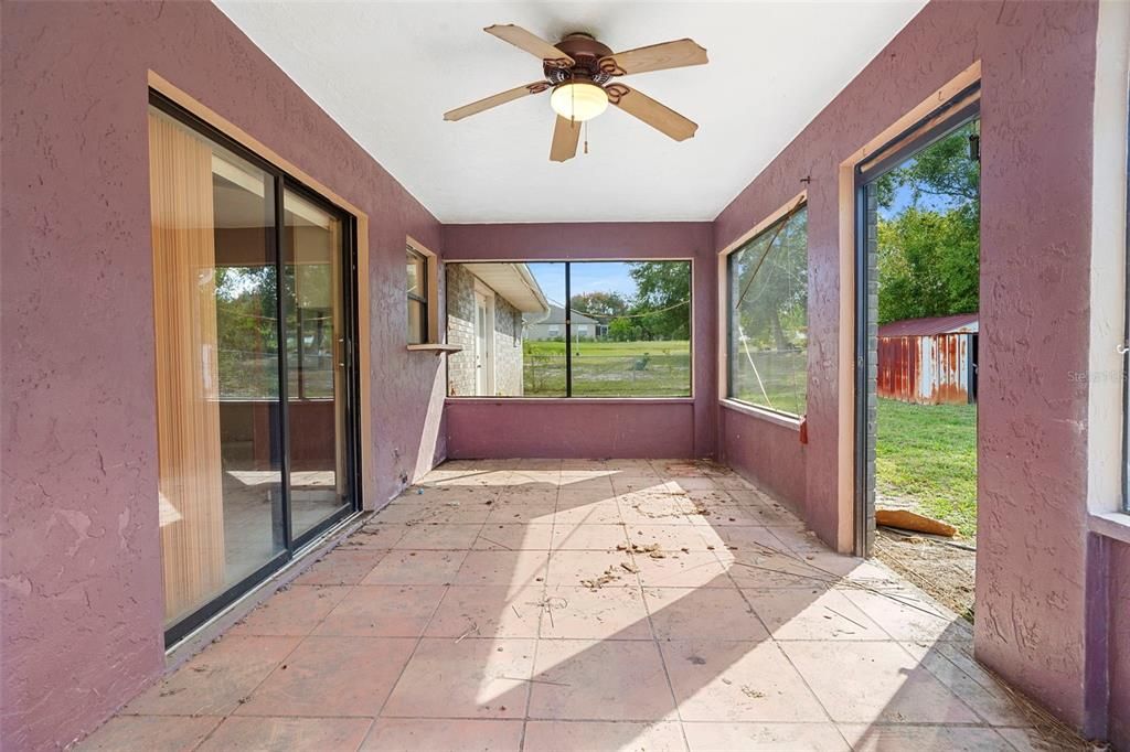 For Sale: $280,000 (3 beds, 2 baths, 1615 Square Feet)