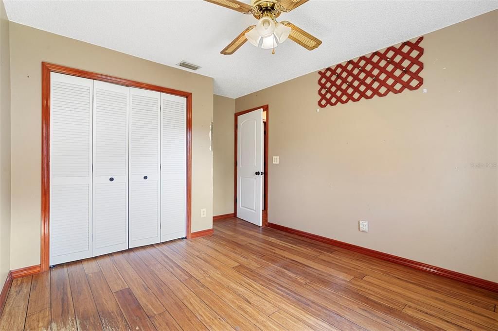 For Sale: $280,000 (3 beds, 2 baths, 1615 Square Feet)