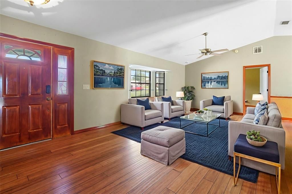 For Sale: $280,000 (3 beds, 2 baths, 1615 Square Feet)