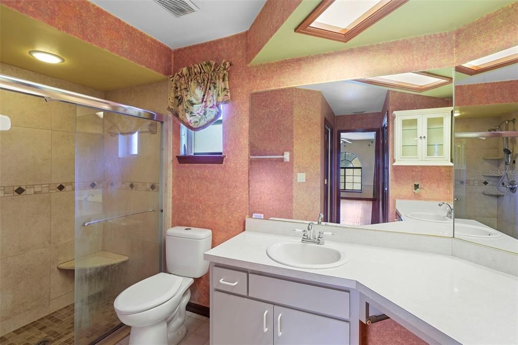 For Sale: $280,000 (3 beds, 2 baths, 1615 Square Feet)