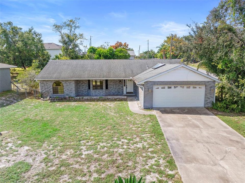 For Sale: $280,000 (3 beds, 2 baths, 1615 Square Feet)