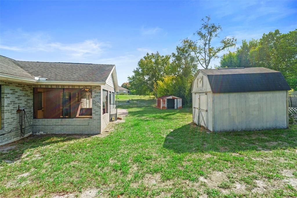 For Sale: $280,000 (3 beds, 2 baths, 1615 Square Feet)