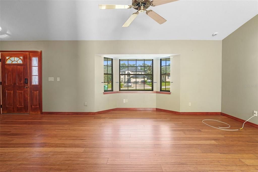 For Sale: $280,000 (3 beds, 2 baths, 1615 Square Feet)