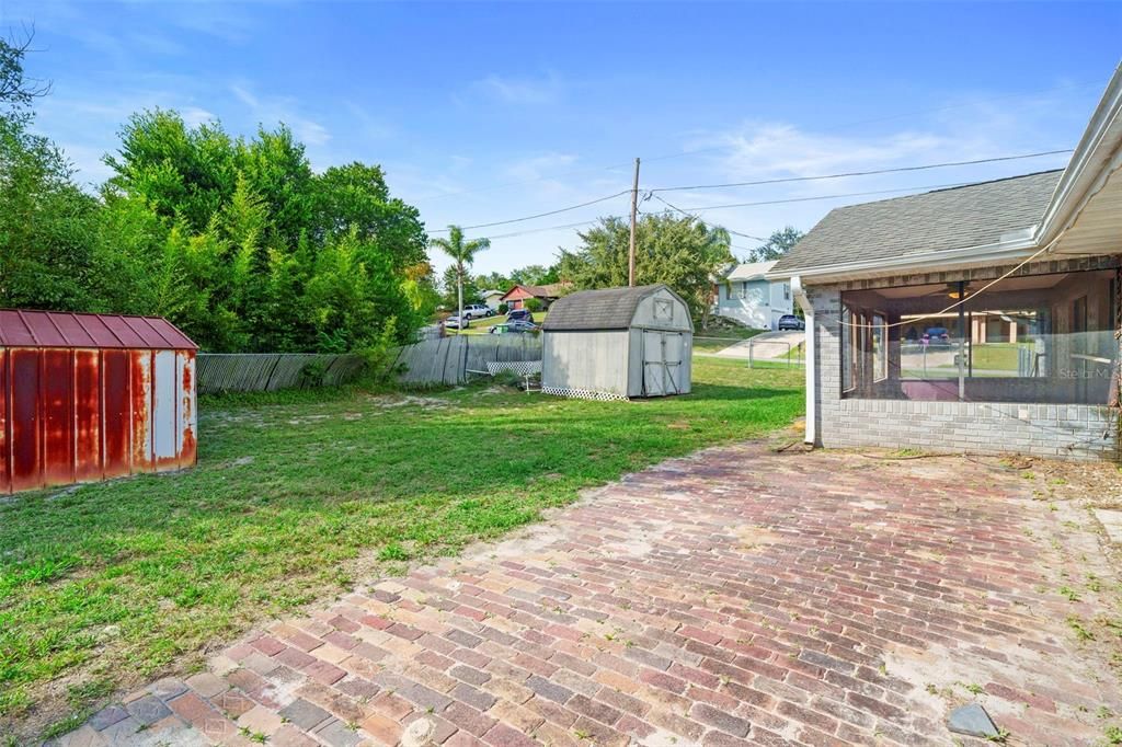 For Sale: $280,000 (3 beds, 2 baths, 1615 Square Feet)