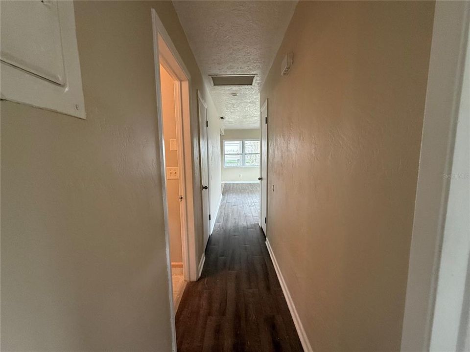 For Rent: $1,750 (3 beds, 1 baths, 1118 Square Feet)