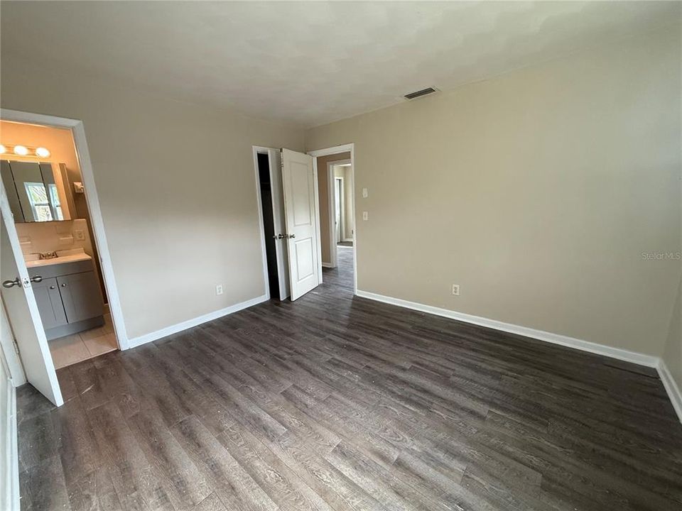 For Rent: $1,750 (3 beds, 1 baths, 1118 Square Feet)