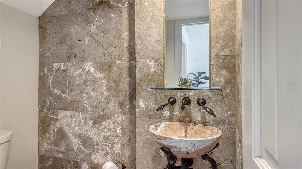 En Venta: $695,000 (2 camas, 2 baños, 1890 Pies cuadrados)