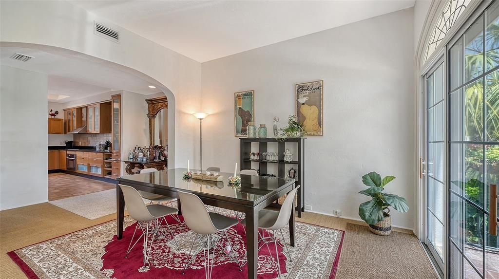 En Venta: $695,000 (2 camas, 2 baños, 1890 Pies cuadrados)