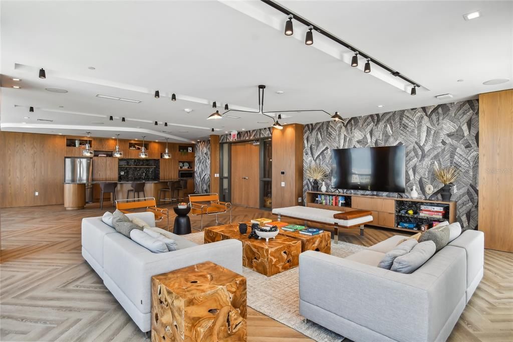 待售: $1,150,000 (2 贝兹, 2 浴室, 1704 平方英尺)