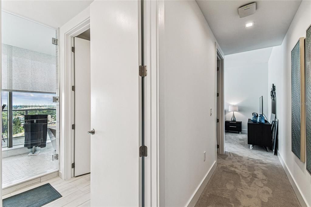 待售: $1,150,000 (2 贝兹, 2 浴室, 1704 平方英尺)