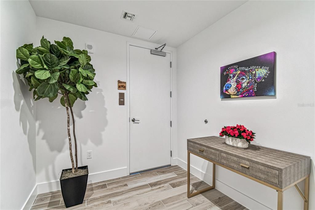 待售: $1,150,000 (2 贝兹, 2 浴室, 1704 平方英尺)