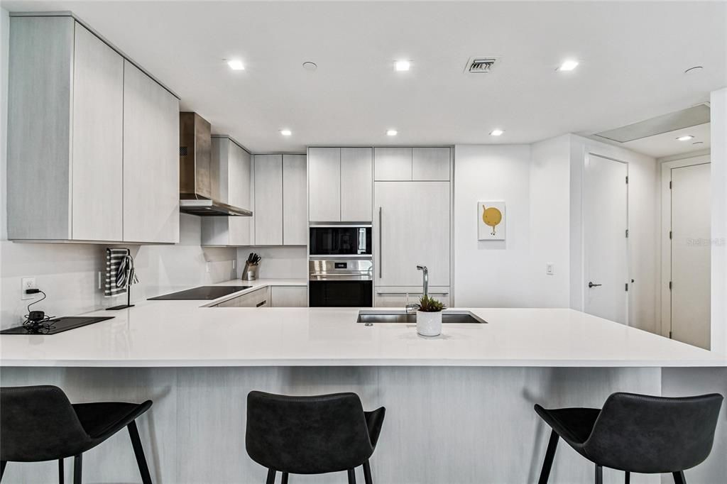 待售: $1,150,000 (2 贝兹, 2 浴室, 1704 平方英尺)