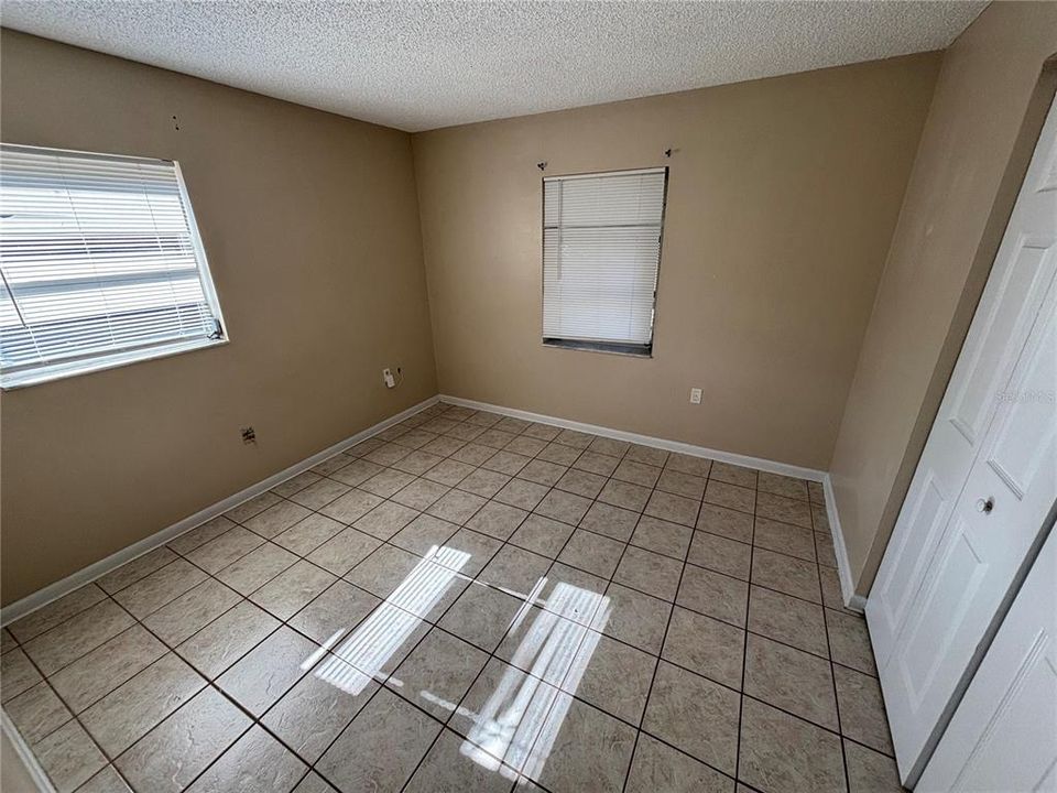 出租: $1,300 (2 贝兹, 2 浴室, 1066 平方英尺)