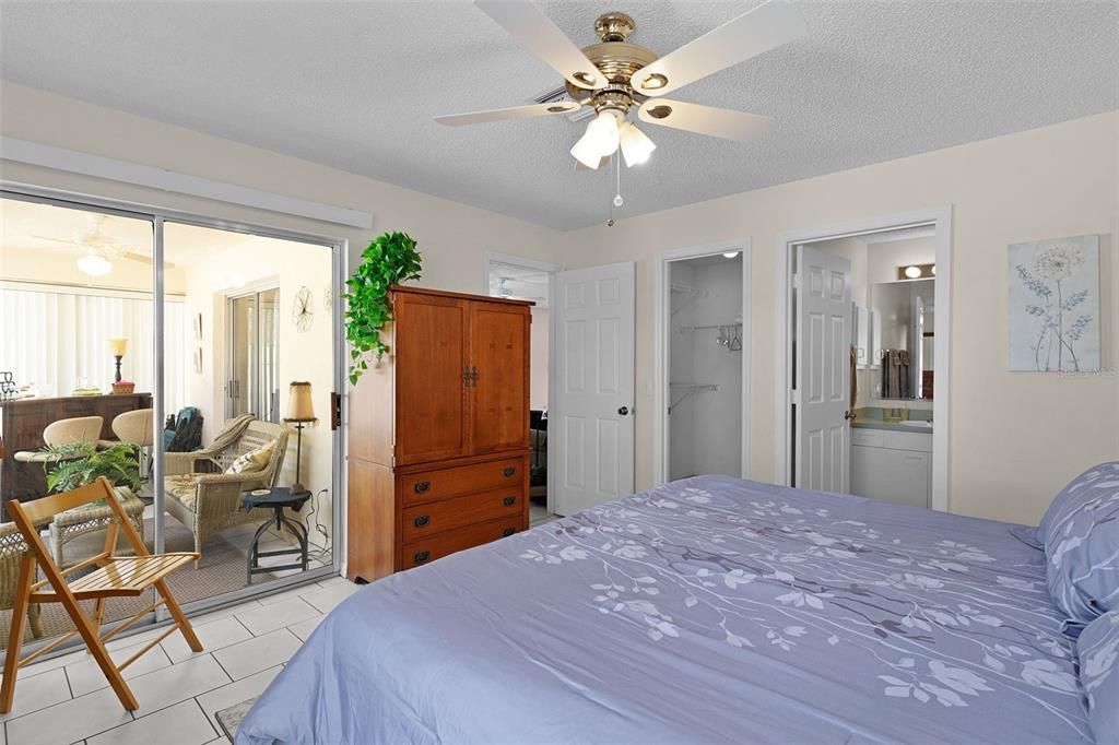 В аренду: $3,000 (2 спален, 2 ванн, 1214 Квадратных фут)