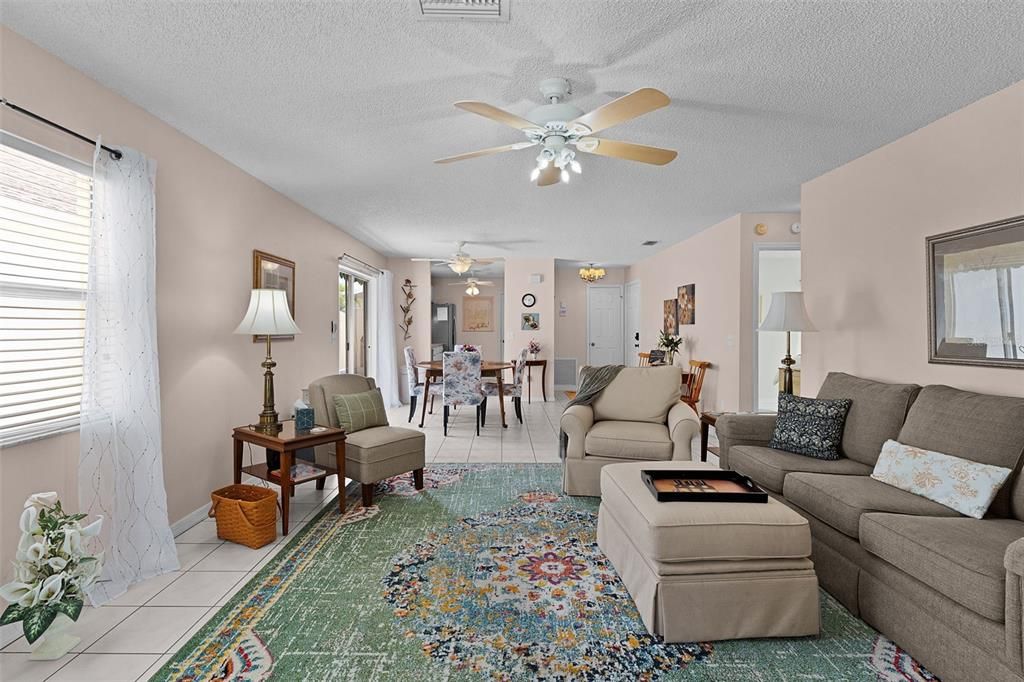 В аренду: $3,000 (2 спален, 2 ванн, 1214 Квадратных фут)