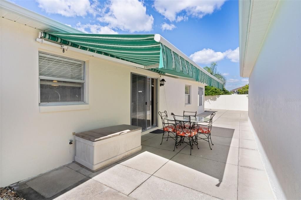 В аренду: $3,000 (2 спален, 2 ванн, 1214 Квадратных фут)