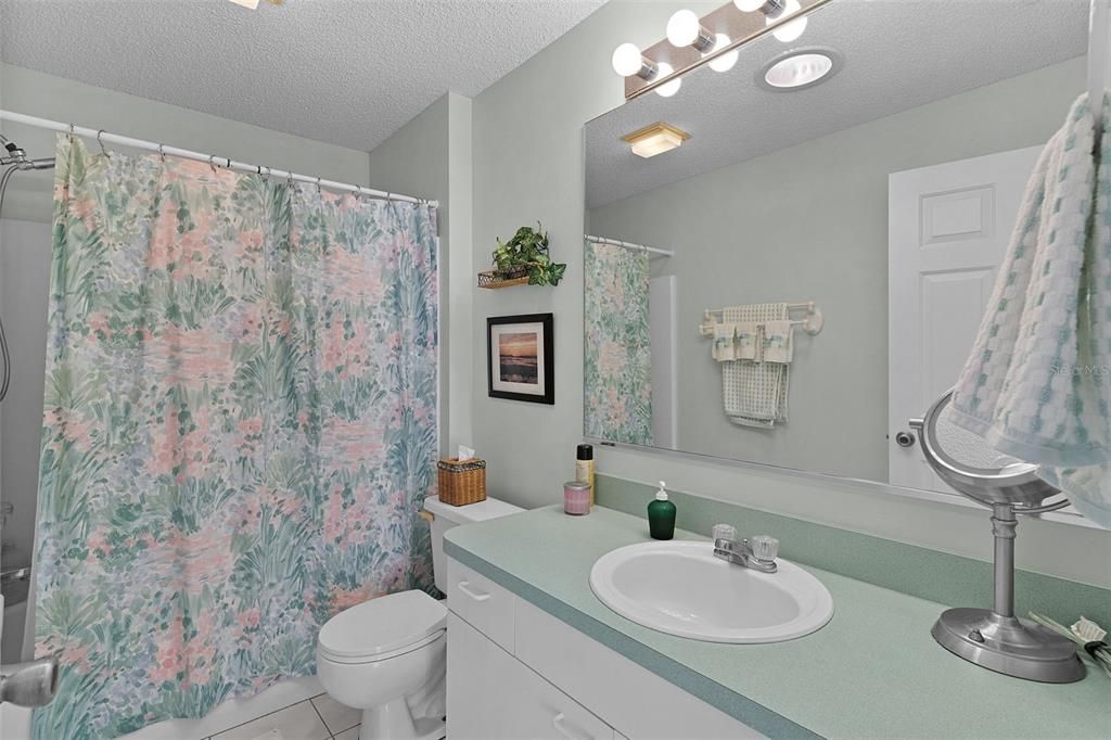 В аренду: $3,000 (2 спален, 2 ванн, 1214 Квадратных фут)