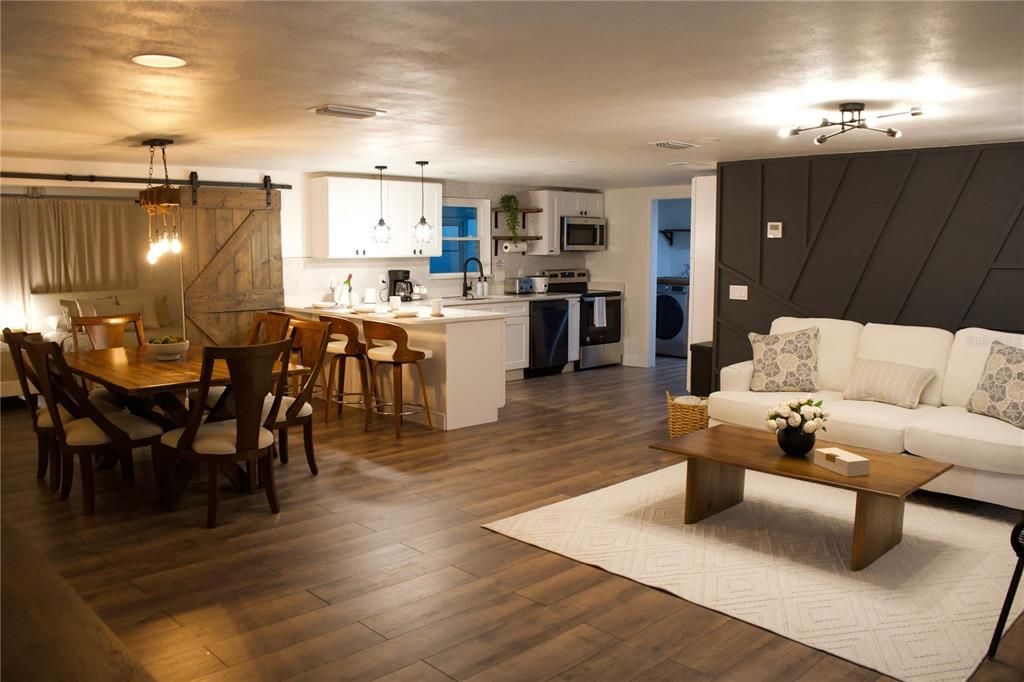 For Sale: $360,000 (3 beds, 2 baths, 1561 Square Feet)