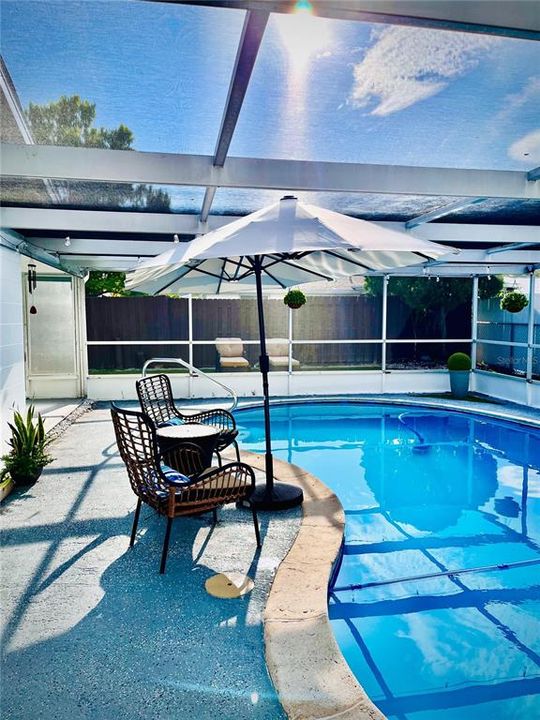 For Sale: $360,000 (3 beds, 2 baths, 1561 Square Feet)